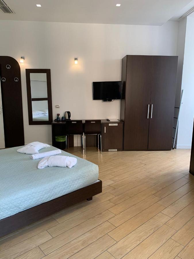 Hotel Thewesley à Rome Extérieur photo